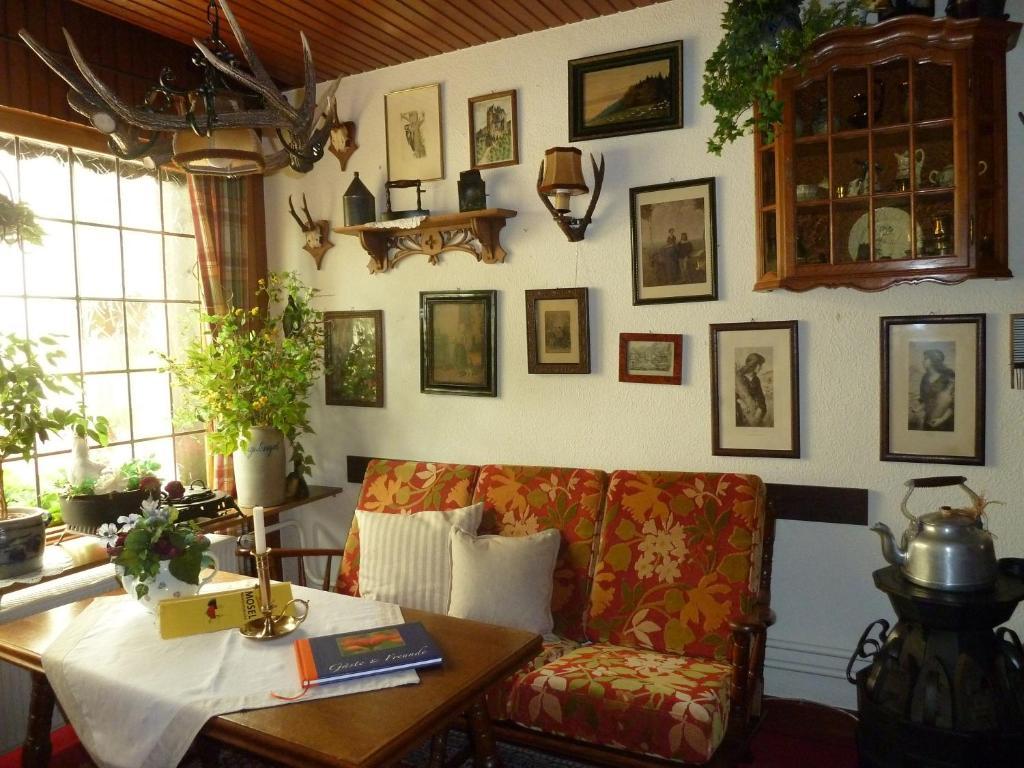 Bed and Breakfast Alte Weinstuben Steinfelder Hof Garni Ellenz-Poltersdorf Exterior foto